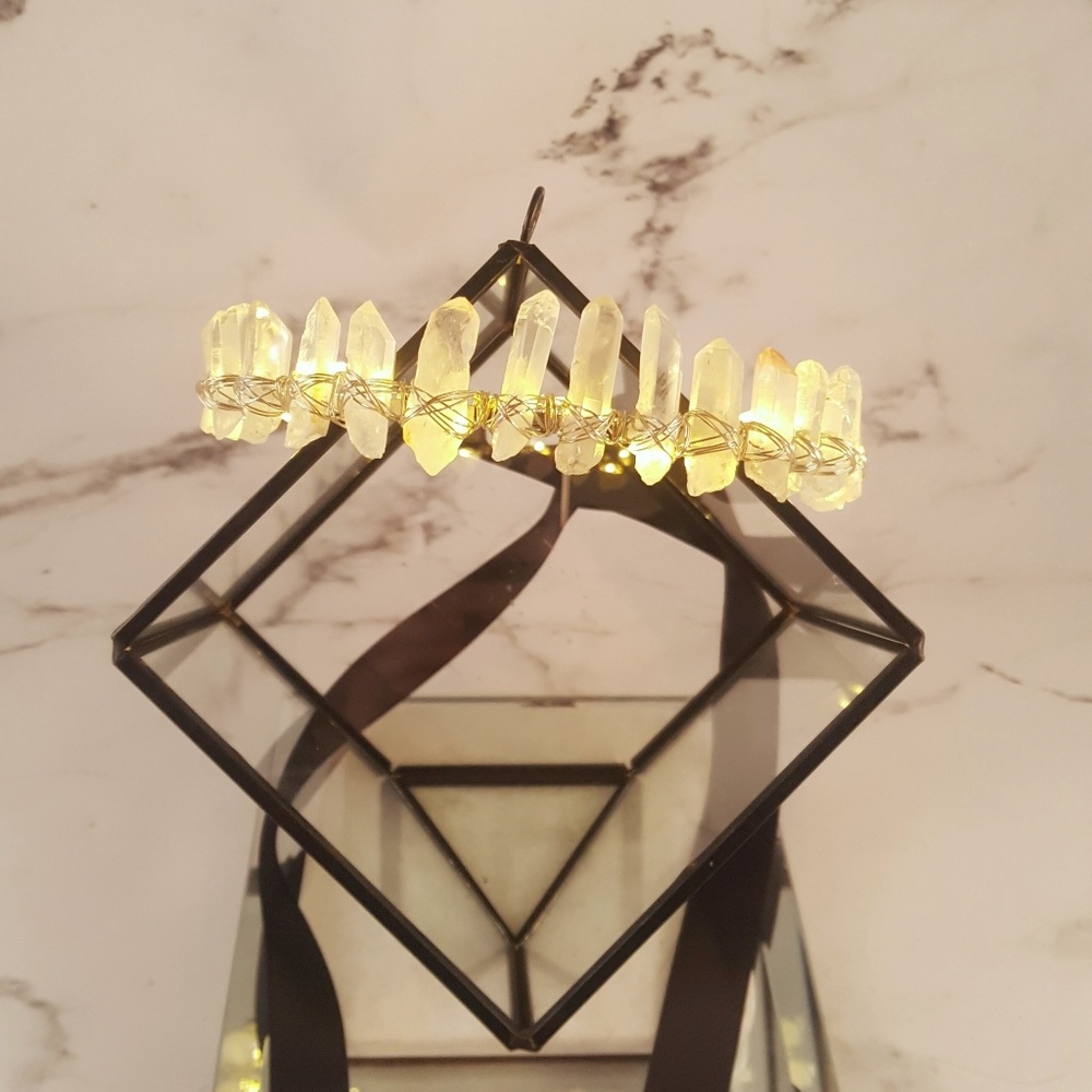 Electric quartz light up crystal crown